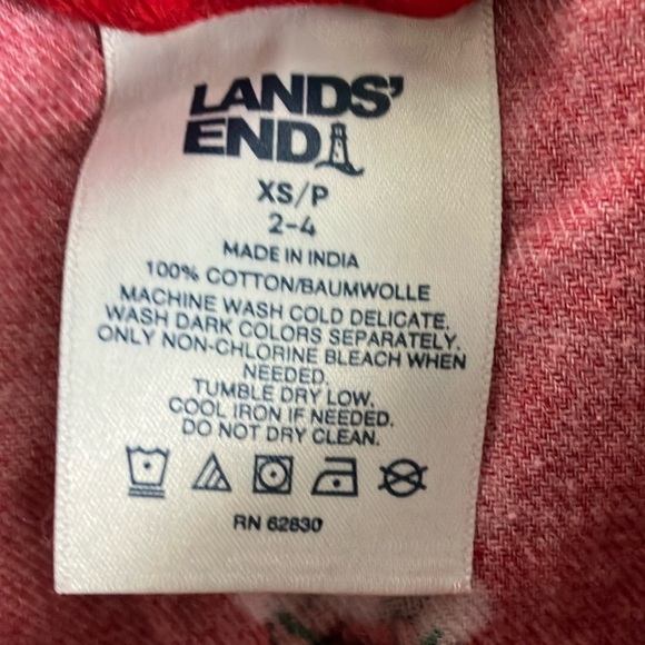 Lands' End festive cats women's XS (size 2-4) Pajama Top / Playful cats - Picture 2 of 16
